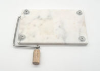 Placa de mármore branca do cortador do queijo, punho de madeira de mármore da placa de corte do queijo
